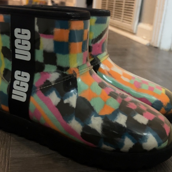 UGG Classic Clear Mini Checks Black Waterproof Boots Womens Size 8 - Picture 1 of 7